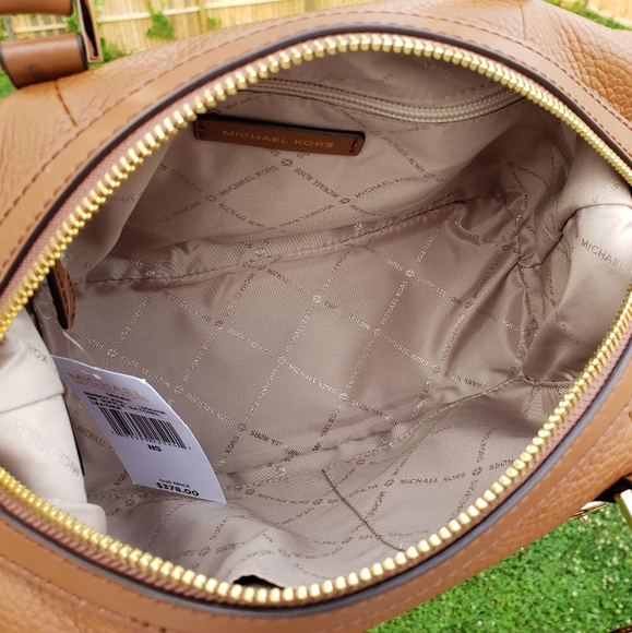 ⚠️LAST 1⚠️ Michael Kors Ginger SM Duffle Satchel - Picture 4 of 7